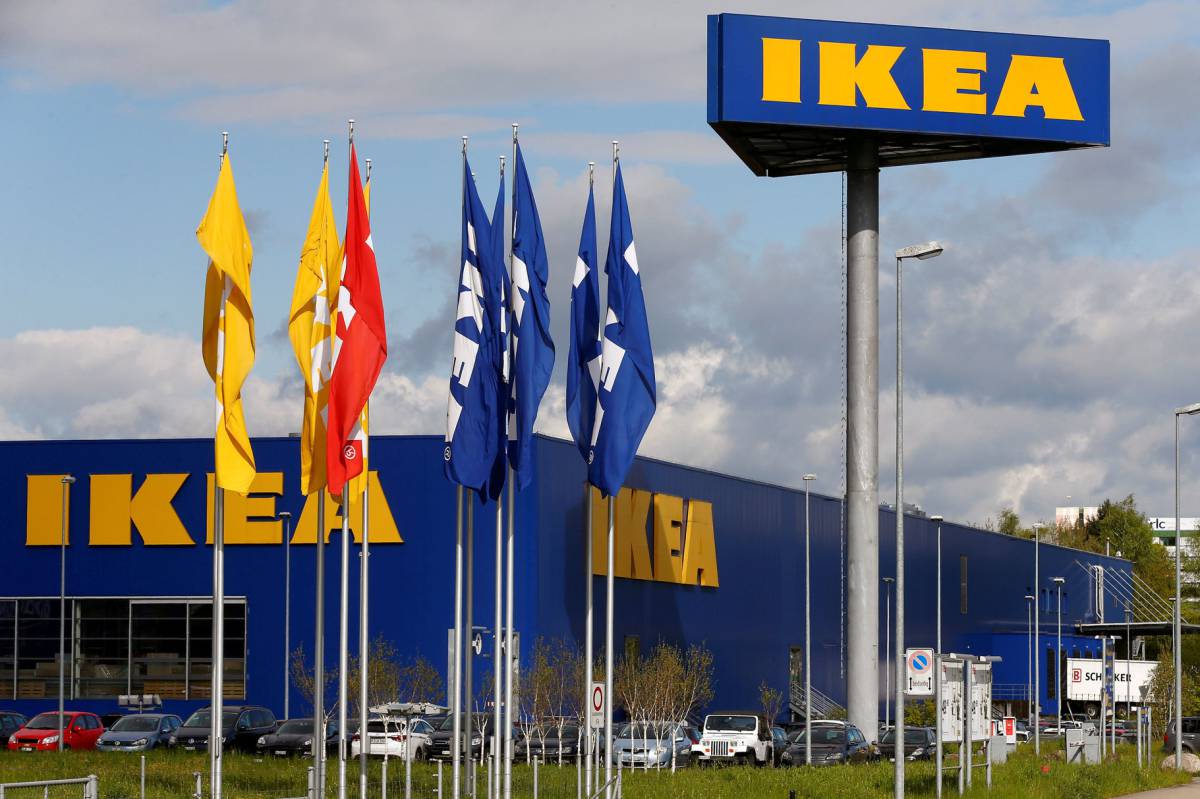 IKEA indemnizará a dos empleados por trabajar más festivos de los debidos