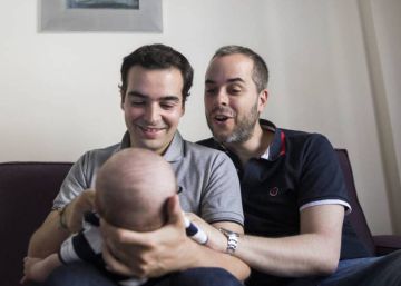Multa a la Seguridad Social por negar baja de maternidad a una pareja gay