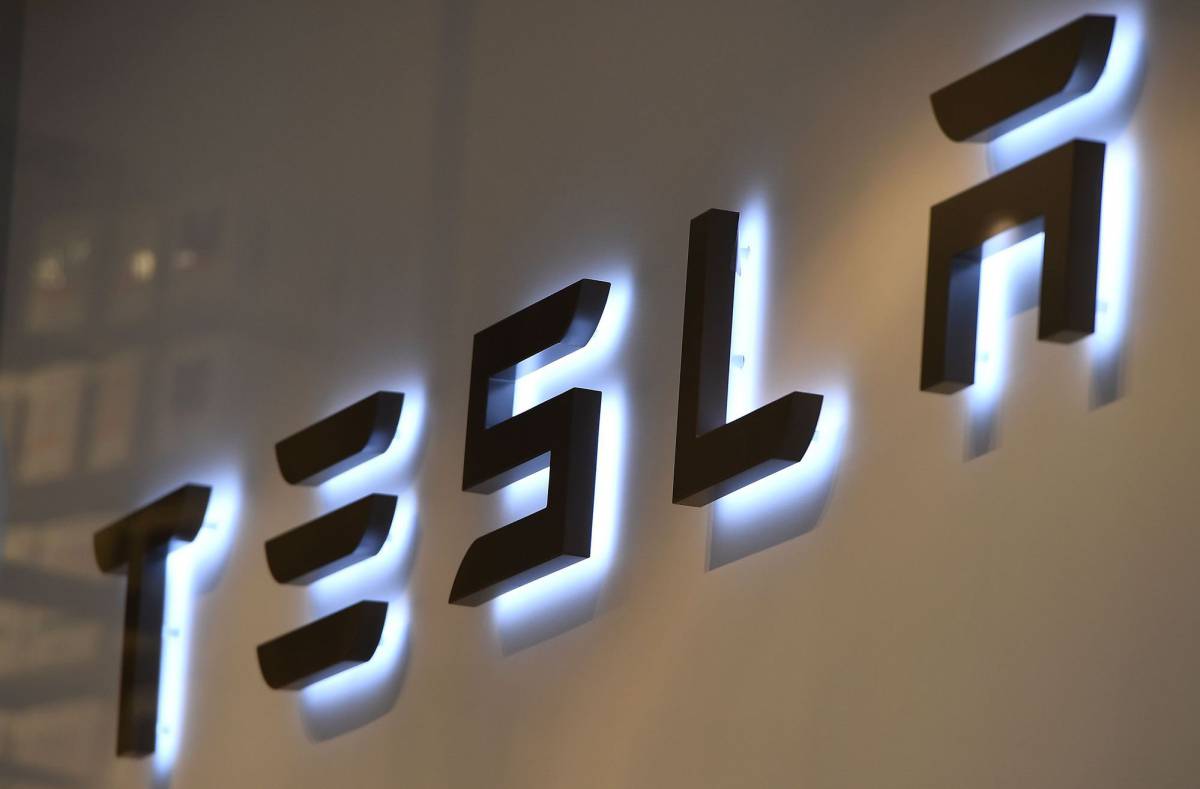 Tesla permitirá personalizar las alertas de Autopilot para evitar accidentes