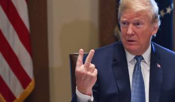 Trump suma a la guerra arancelaria un plan para restringir inversiones chinas