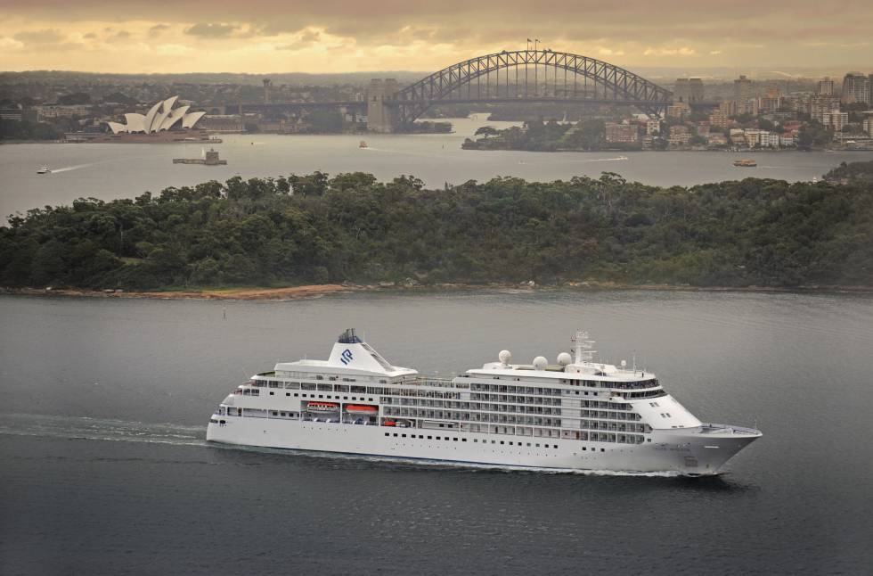 Silver Whisper