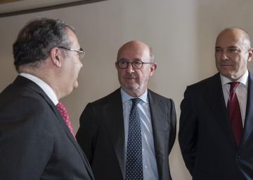 Ángel Ron, Emilio Saracho y Pedro Larena el 15 de marzo de 2017