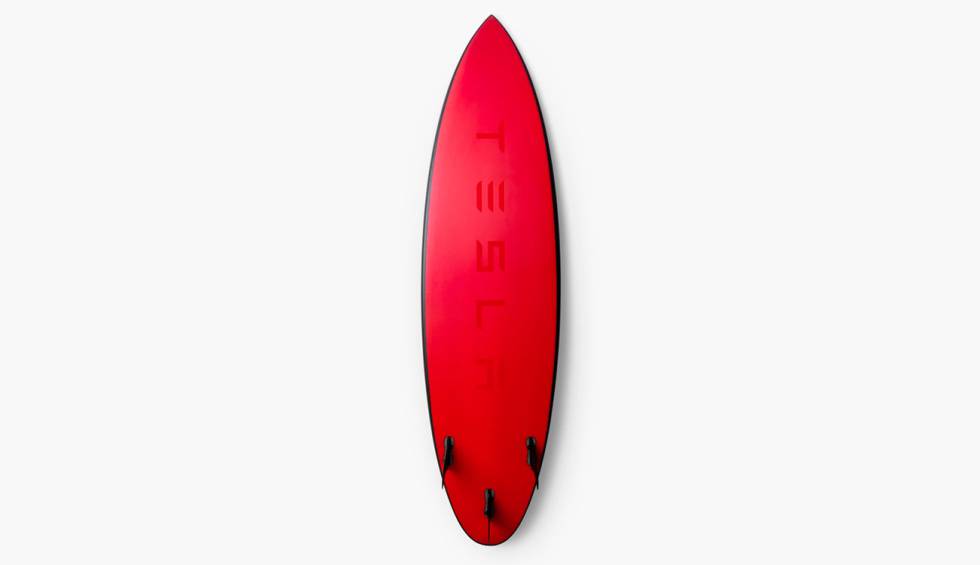 ¡Tesla crea una tabla de surf!, la Tesla Surfboard
