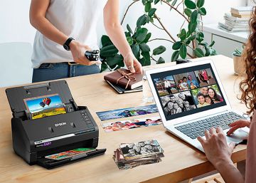 Epson lanza un escáner ultra rápido para subir a la nube tus viejas fotos