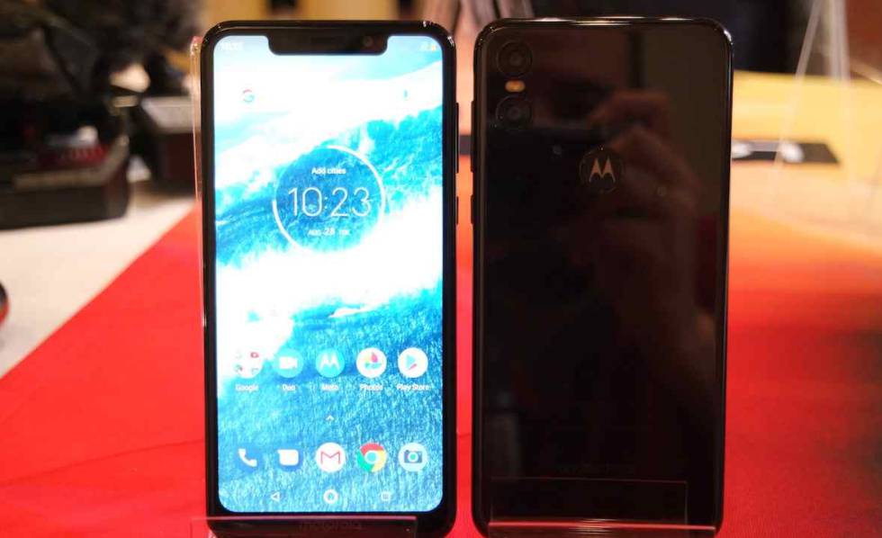 Motorola One