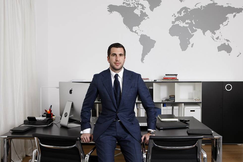 Las nueve empresas que sobrevuelan la Bolsa española