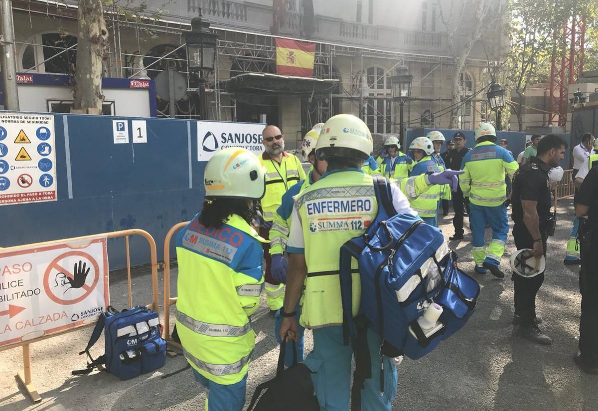 Al menos un muerto y 11 heridos por un derrumbe en las obras del hotel Ritz