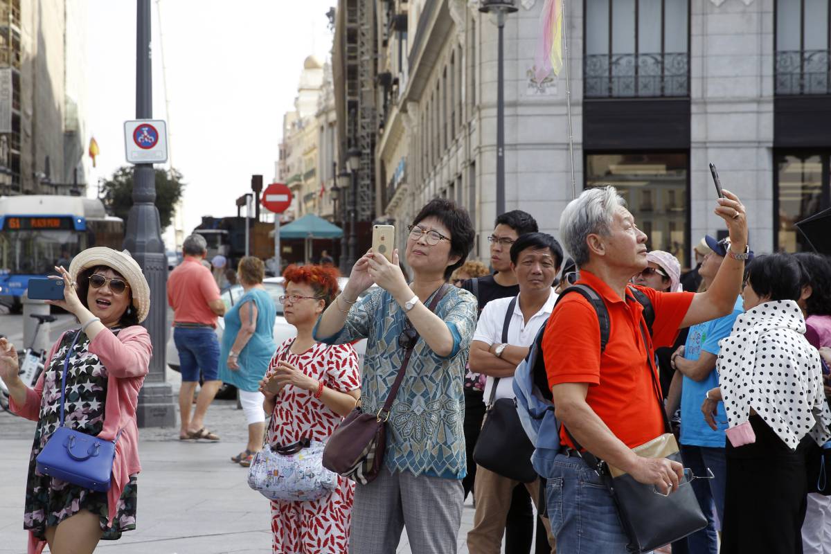 Las telecos aceleran la emisión de
deuda ante el fin de los tipos bajos