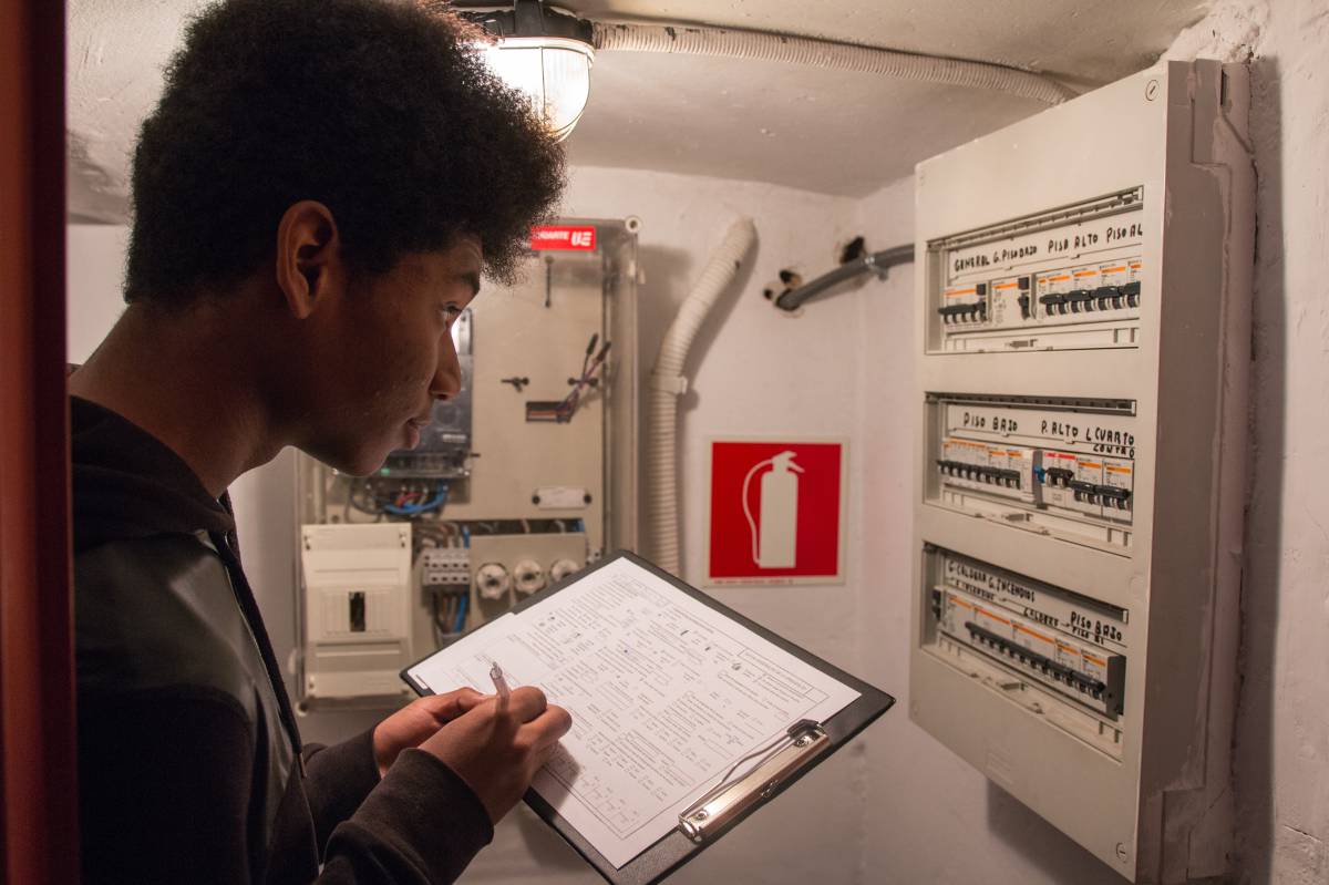 El Gobierno modificará la fiscalidad y el funcionamiento del mercado eléctrico