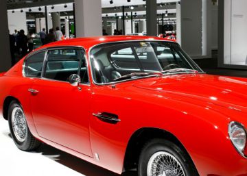 Un Aston Martin DB6 Coupe de 1966, en el salón del motor Grand Basel, en Basilea (Suiza).