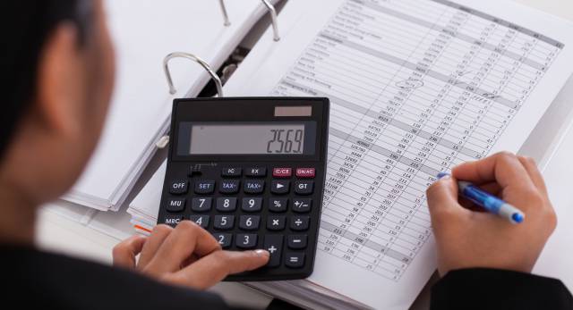Hacienda estudia una rebaja fiscal para las pymes de dos puntos en el IS