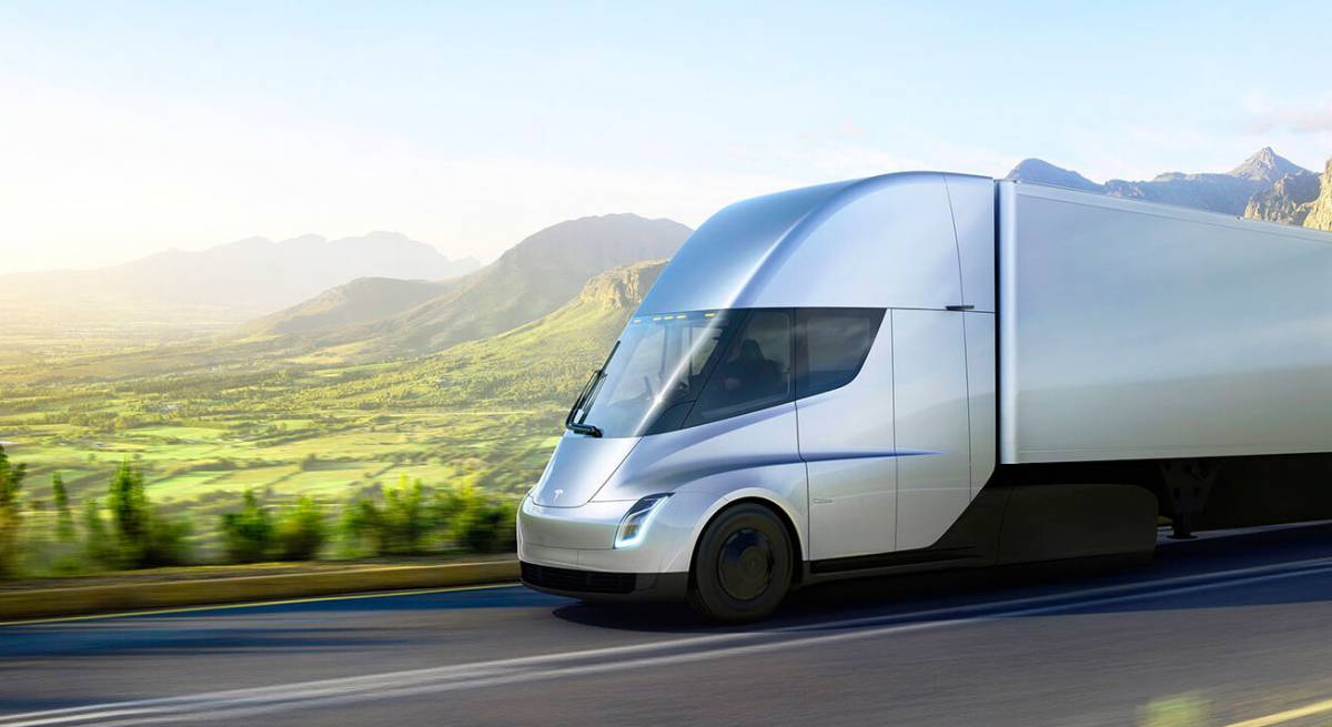 El Tesla Semi vuelve a mostrar su gran aceleración en un vídeo