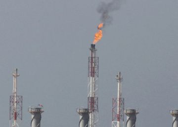 Refinería en Asalouyeh, Iran.