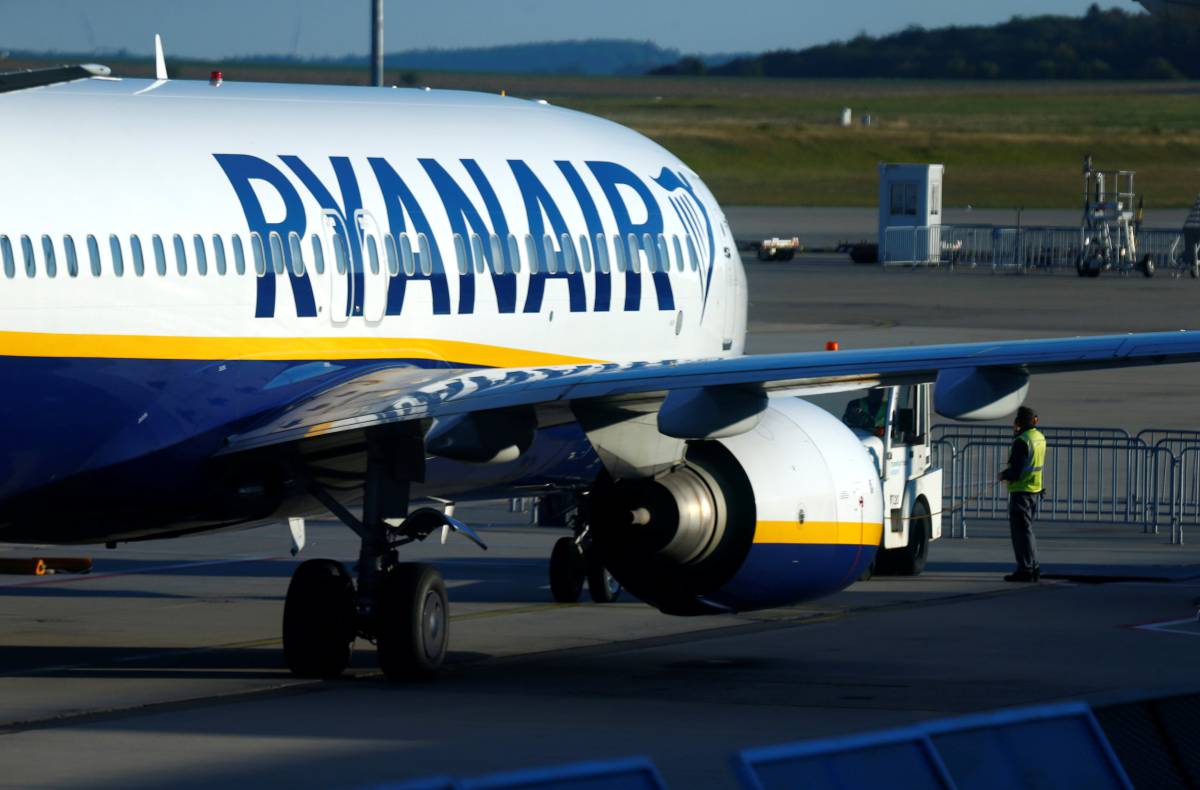 Un avión de Ryanair en el aeropuerto alemán de Frankfurt-Hahn.