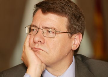 REE quiere duplicar inversiones, hasta 7.000 millones, que pagará la tarifa eléctrica REE quiere duplicar inversiones, hasta 7.000 millones, que pagará la tarifa eléctrica