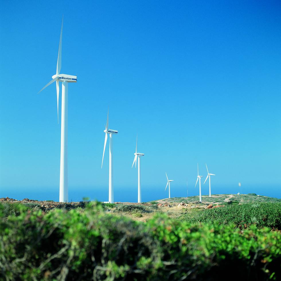 La Junta de Castilla y León afirma que un inversor está dispuesto a salvar la planta de Vestas en León