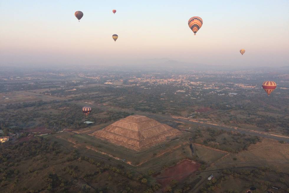 Vuelo en globo sobre las ruinas de Teotihuacán.rn
