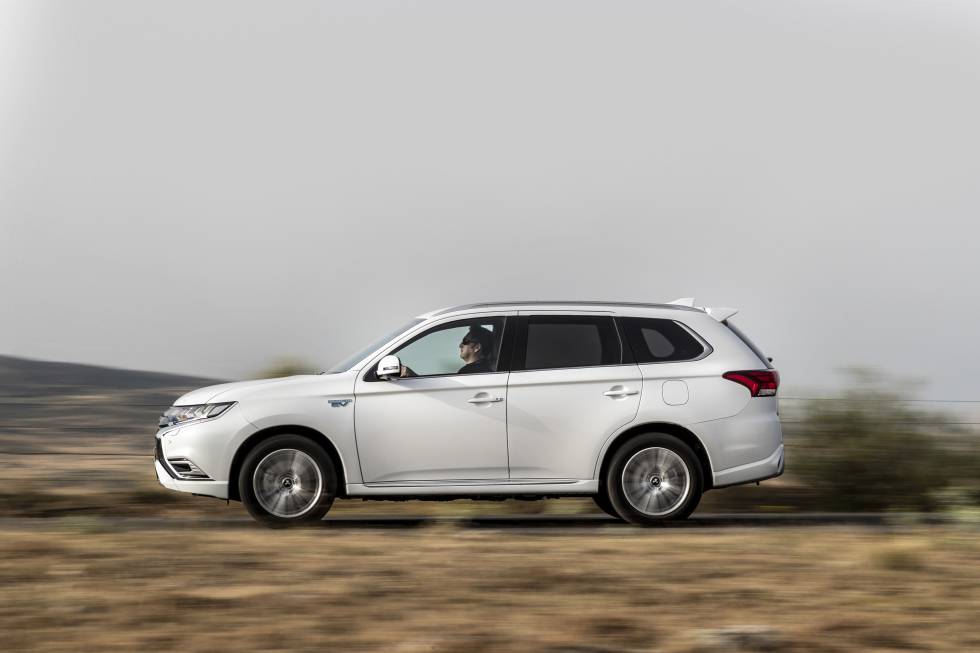 Mitsubishi Outlander PHEV: el híbrido enchufable como solución definitiva