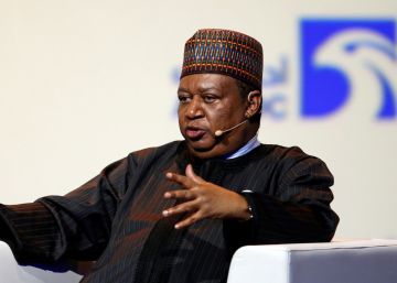 El secretario general de la Organización de Países Exportadores de Petróleo (OPEP), Muhamed Sanusi Barkindo, en la Conferencia y Exposición Internacional de Petróleo de Abu Dabi (ADIPEC), en Abu Dabi (Emiratos Árabes Unidos).