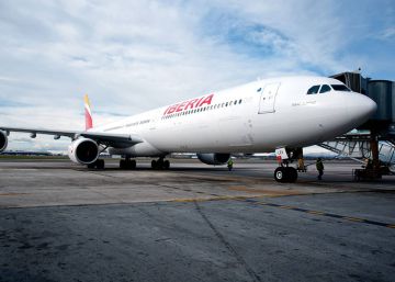 Avión A340 de Iberia en el aeropuerto de Madrid-Barajas.