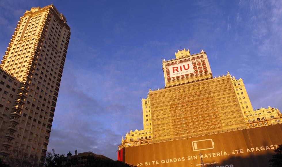 Riu reanuda los trabajos del Edificio España con permiso de la juez