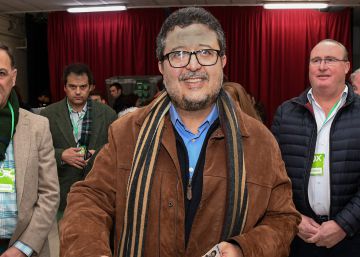 La irrupción de Vox eleva la fragmentación de la derecha La irrupción de Vox eleva la fragmentación de la derecha