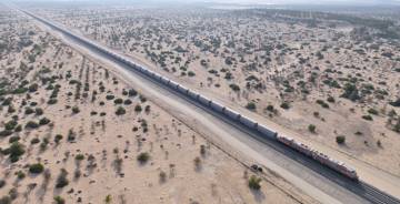 Acciona busca colocarse en el megaproyecto del tren de Emiratos Árabes