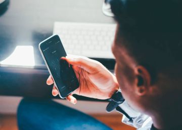 Un WhatsApp vale para interrumpir la prescripción de una deuda