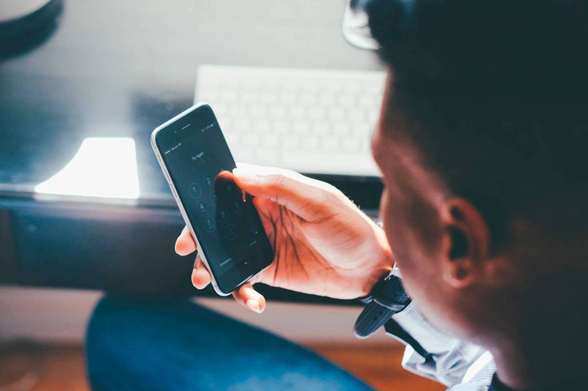 Un WhatsApp vale para interrumpir la prescripción de una deuda