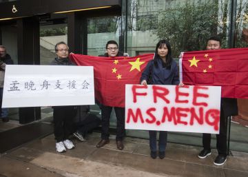 La directora financiera de Huawei consigue la libertad bajo fianza La directora financiera de Huawei consigue la libertad bajo fianza