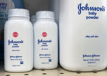 Johnson & Johnson se hunde en Bolsa al conocerse que la empresa sabía de la presencia de amianto en su talco