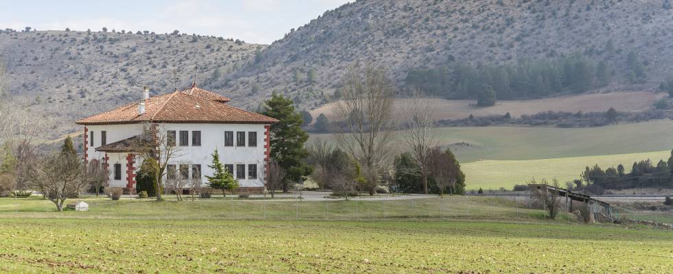 Jeques, rusos y europeos, a por el inmobiliario rural español