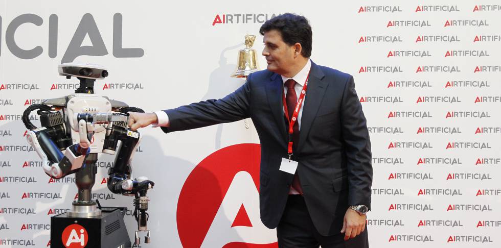 El debut de Airtificial, con la participación de un robot.