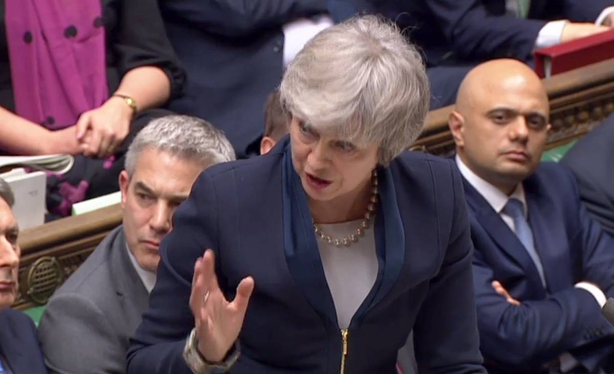 El Parlamento británico rechaza el acuerdo para el Brexit de May