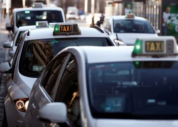 Daimler sigue a Volvo y fabricará los coches autónomos de Uber | Empresas