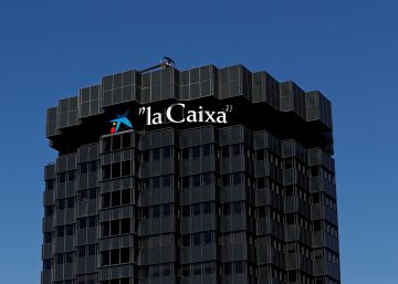 Fachada de la sede de la Caixa en Barcelona.