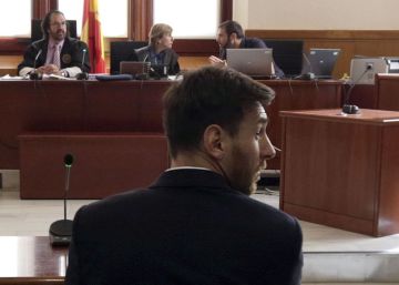 El futbolista Lionel Messi, declarando en el juzgado.