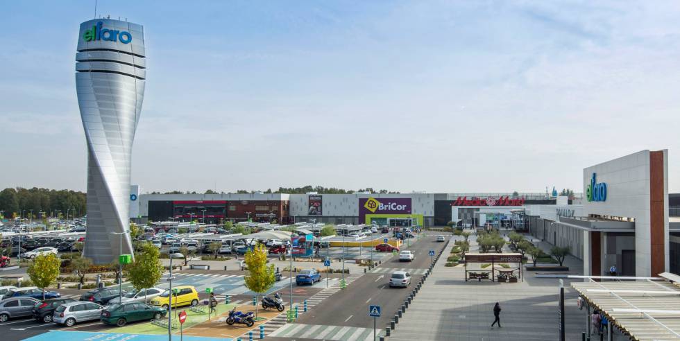 Centro comercial El Faro, en Badajoz, propiedad de Castellana Properties.