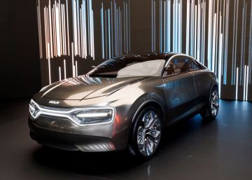 Este coche conceptual de Kia cuenta con 21 pantallas en su salpicadero