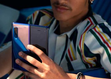 Samsung lanzará dos nuevos móviles de pantalla flexible