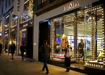 La marca de moda Prada cae más de un 10% tras presentar resultados