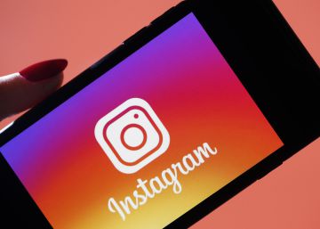 PARIS, FRANCE - MARCH 15: In this photo illustration, the social media application logo, Instagram is displayed on the screen of an iPhone on March 15, 2019 in Paris, France. Social media Facebook, Instagram, Messenger and WhatsApp have been affected by a global outage for nearly 24 hours on March 14, 2019 cutting virtual worlds to nearly 2.3 billion potential users. Facebook has explained the causes of malfunctions that have disrupted its networks in recent days. This failure is due to the "server configuration change" that has caused cascading problems Facebook is excused for the inconvenience caused to users and companies that are dependent on Facebook, Instagram or WhatsApp to run their business.(Photo by ChesnotGetty Images)