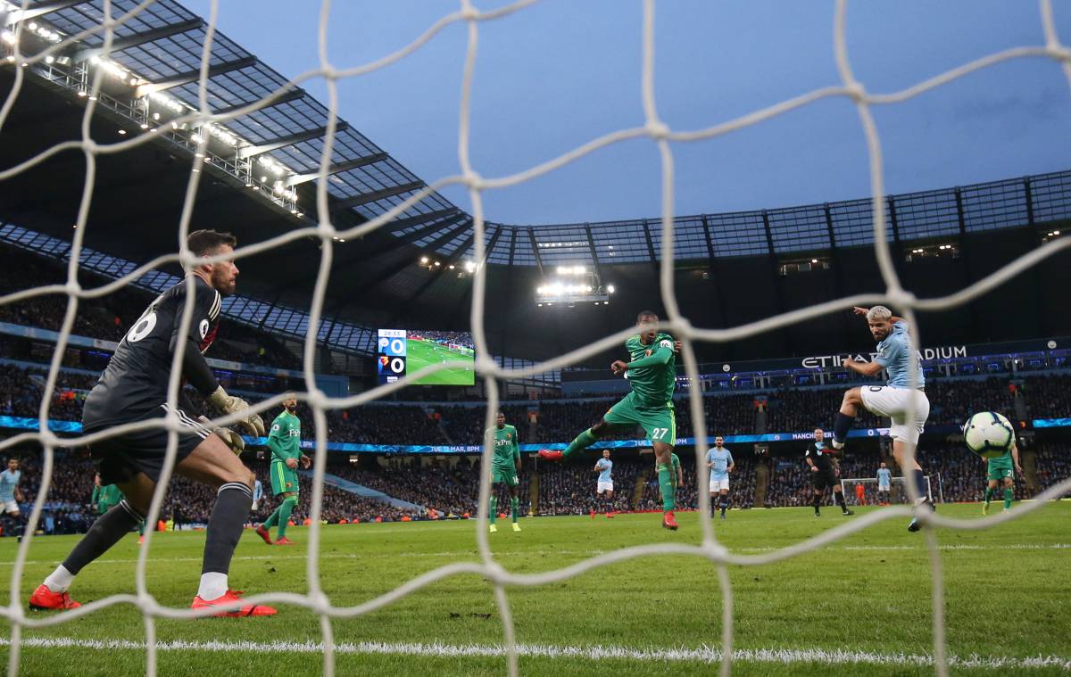 La Premier League, ante el desafío de la escasez financiera