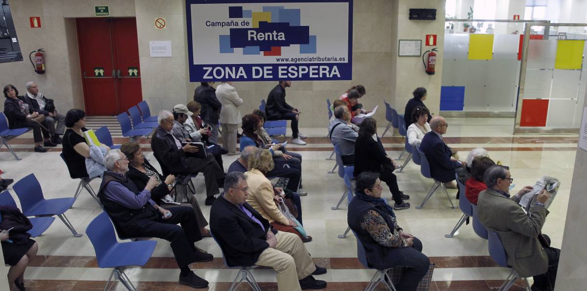 Oficina de la Agencia Tributaria, en Guzmán el Bueno, Madrid.