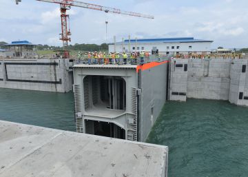 Una de las compuertas del Canal de Panamá días antes de su entrega a la ACP, en mayo de 2016.
