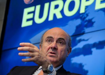 Guindos se cuela en la campaña: “La economía española lo está haciendo bien”
