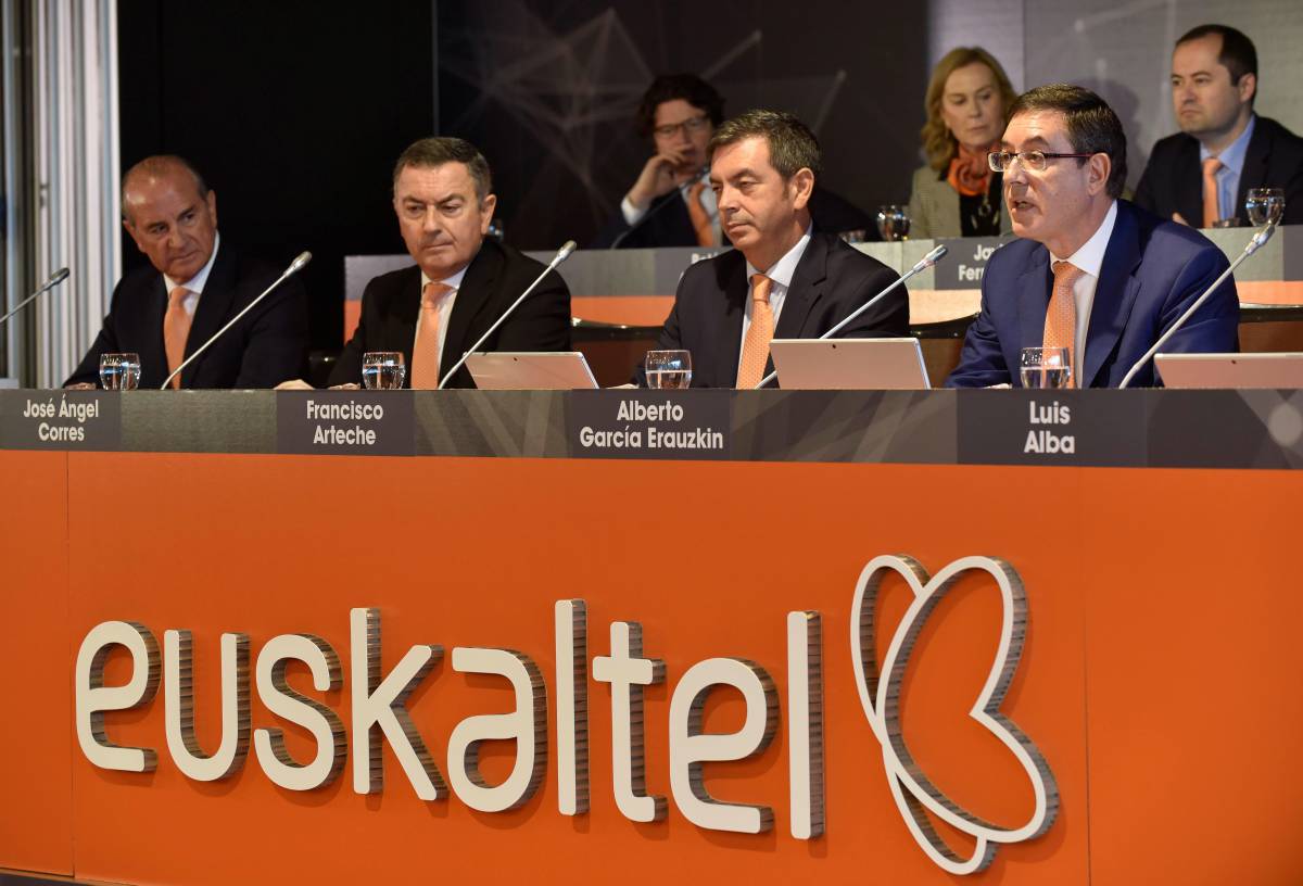 Euskaltel elige la marca R para su oferta nacional frente a Zegona, que quiere que use Virgin