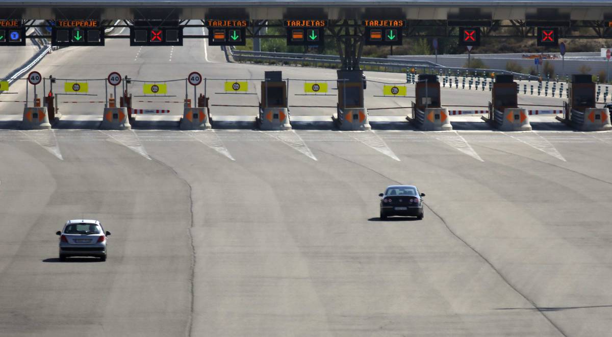 Playa de peajes de la autopista madrileña radial 3.