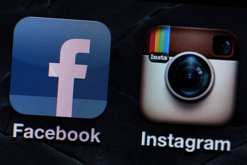 Fotografía de los logos de las aplicaciones Facebook e Instagram en un Iphone.