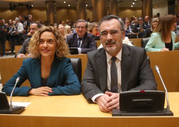 La presidenta del Congreso, Meritxell Batet, y el presidente del Senado, Manuel Cruz.